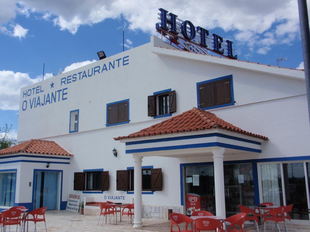 "O Viajante" Low Cost Hotel エストレモス エクステリア 写真